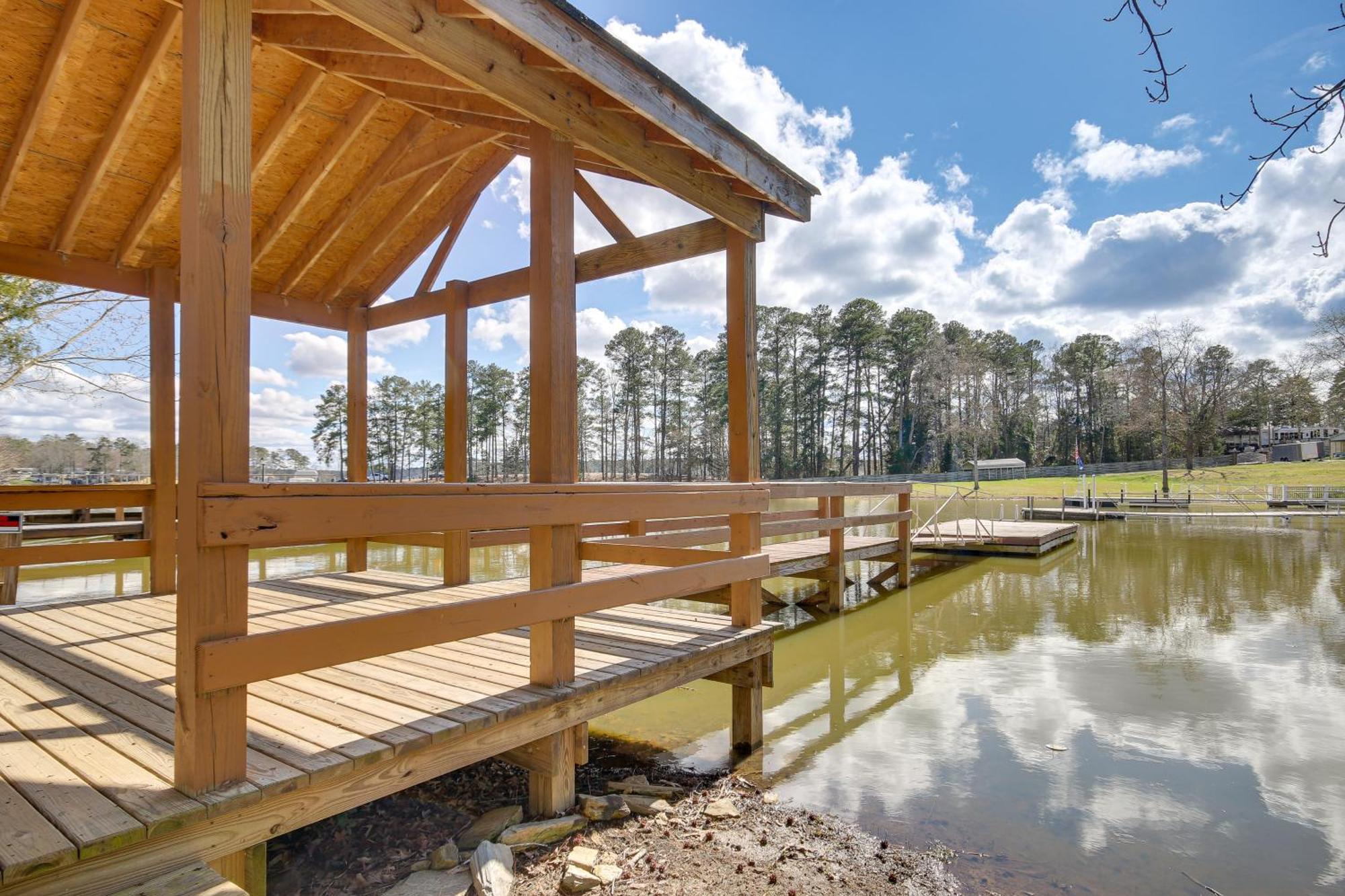 Pet-Friendly Lakehouse View Tower And Fire Pit! Lake Murray Shores ภายนอก รูปภาพ