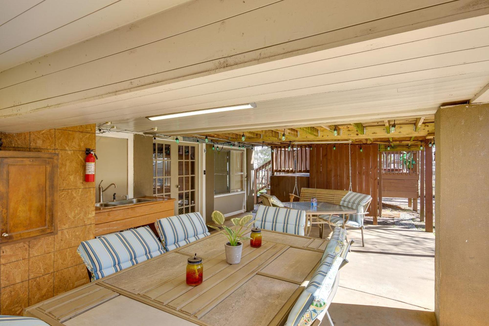 Pet-Friendly Lakehouse View Tower And Fire Pit! Lake Murray Shores ภายนอก รูปภาพ